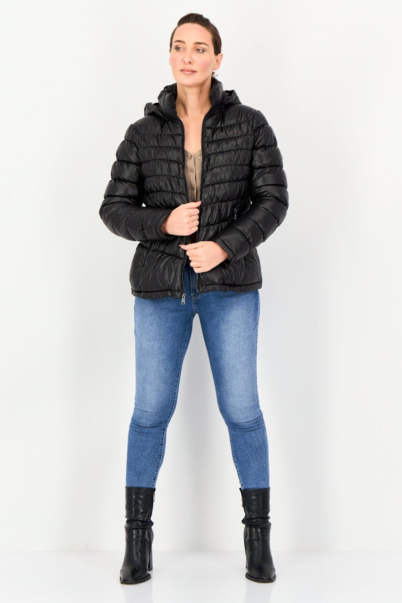 Kenneth Cole جاكيت بافر بكم طويل للنساء بشعار العلامة التجارية، أسود - Image 4